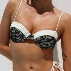 Rumored Versailles Top Size S Ivory / Black Lace NWT